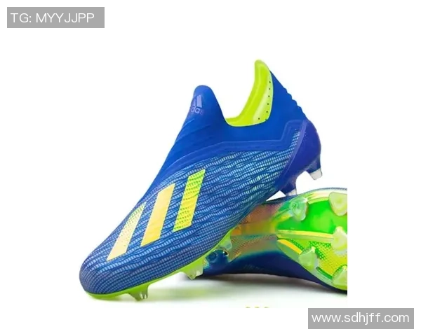 穿adidas足球鞋的7号球星带领球队再创辉煌展现无与伦比的赛场风采 穿adidas足球鞋的7号球星带领球队再创辉煌展现无与伦比的赛场风采