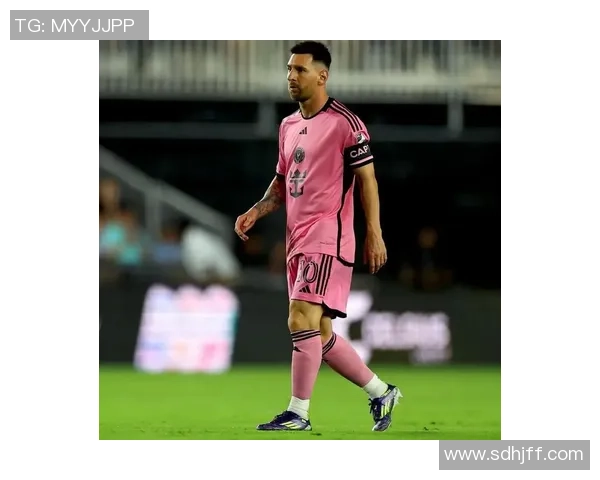 球星个性化足球鞋设计与品牌合作分析解析 球星个性化足球鞋设计与品牌合作分析解析