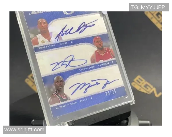 足球卡片收藏热潮席卷全球 探索球星卡片背后的价值与魅力