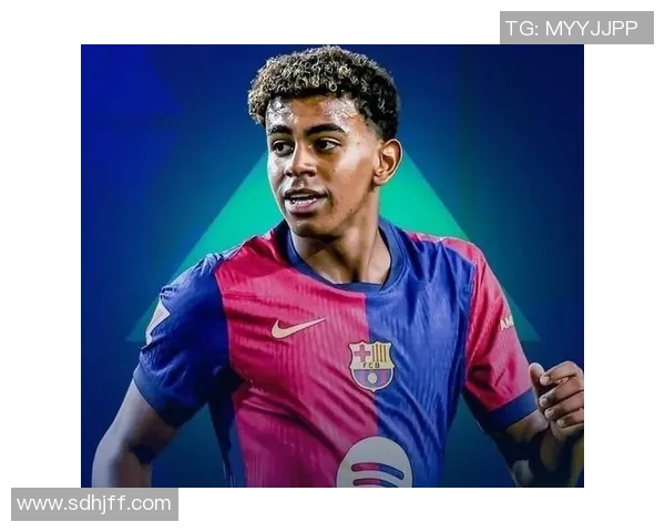 身高一米七一的足球天才如何在赛场上克服身高劣势成就传奇事业