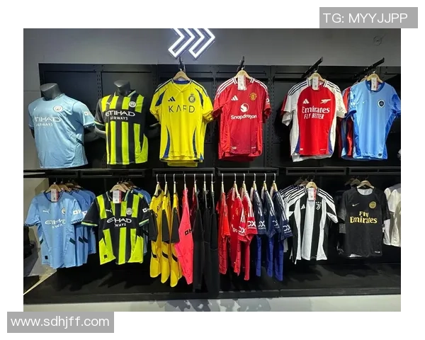 足球星2号球衣背后的传奇人物与历史意义解析